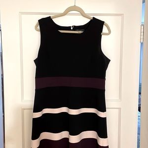 Tommy Hilfiger Classic Dress for work or cocktail parties. Multi-color. S14